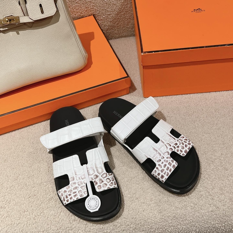 H**mes slippers